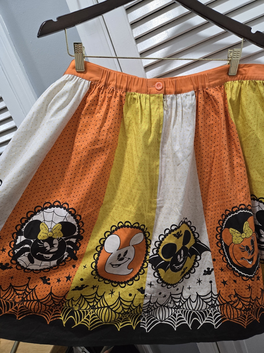 Stitch Shoppe by Loungefly Disney Mickey & Minnie Candy Corn Sandy Skirt XXL 2X